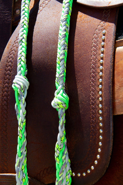 Braided reins, pattern lime green, close-up