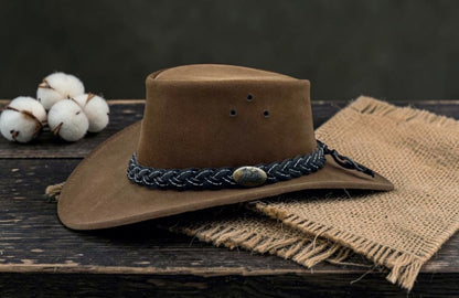 Jacaru Wallaroo suede hat, mushroom colourway